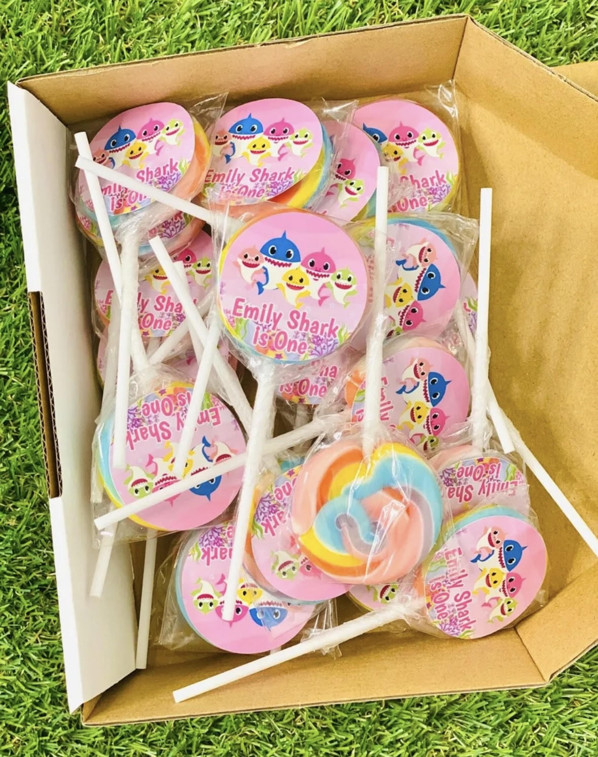 Baby Shark Pink Girl Personalised Birthday Lollipop 10 pack