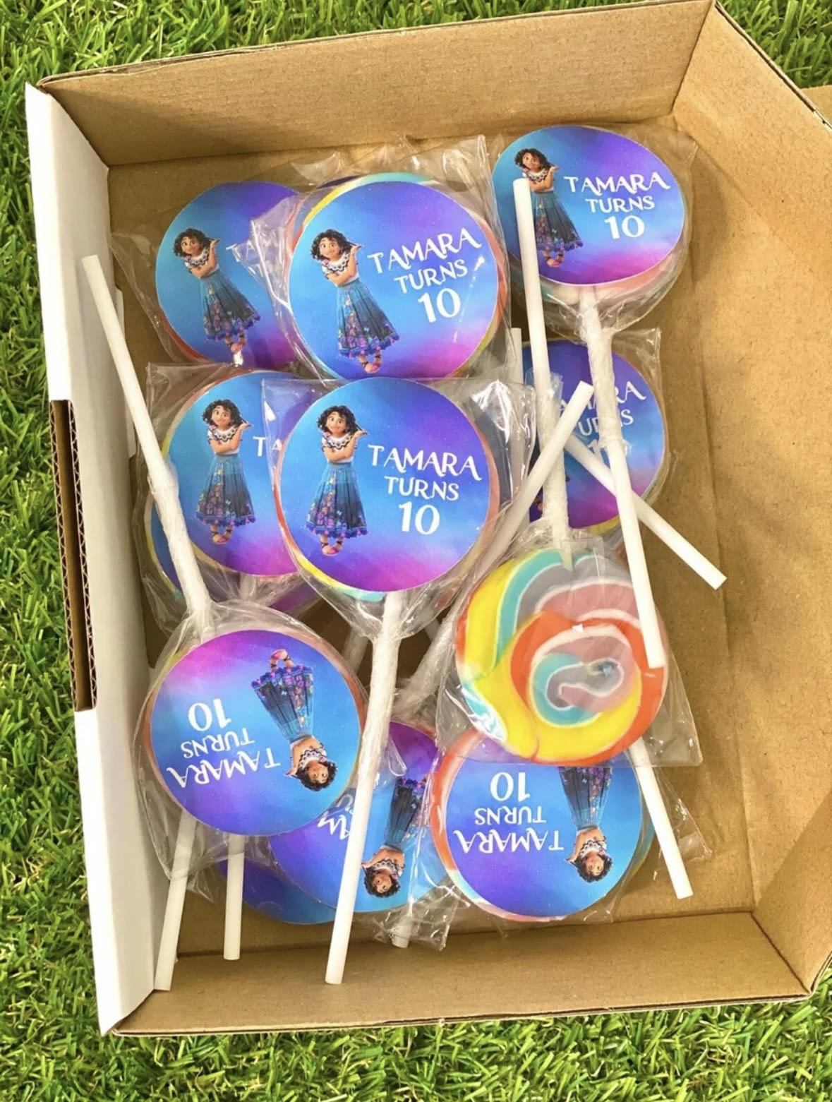 Encanto Personalised Birthday Lollipop 10 pack