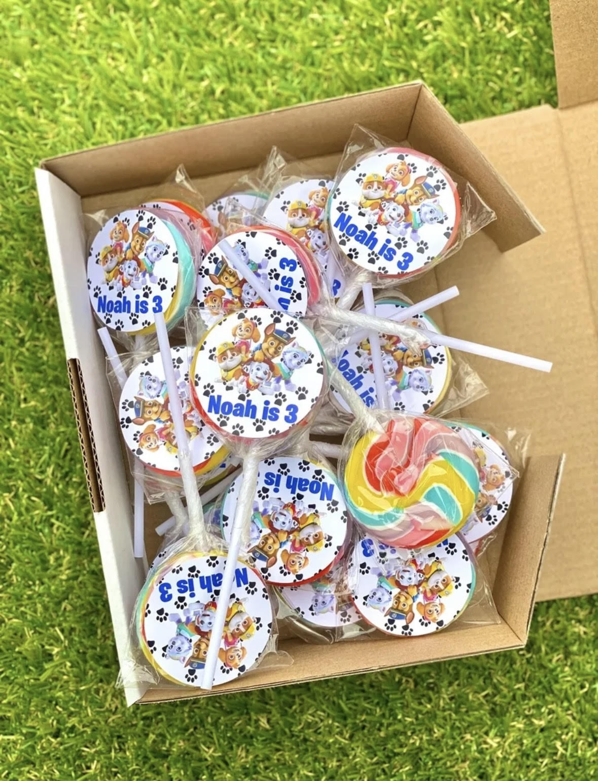 Paw Patrol Boys Personalised Birthday Lollipop 10 pack